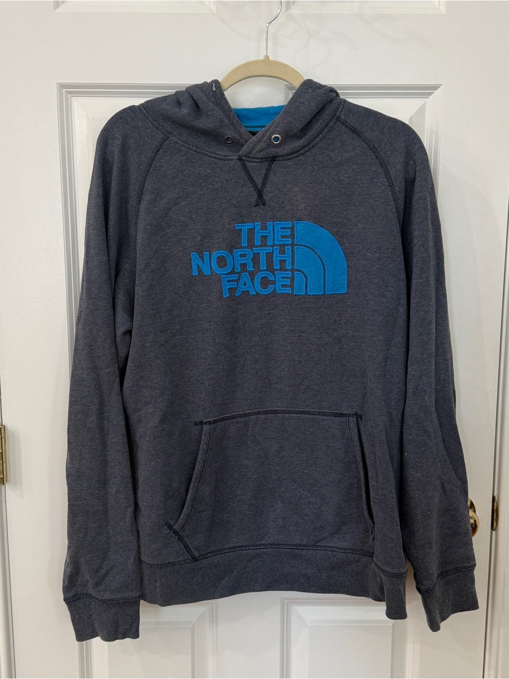 The North Face Men’s Charcoal Blue Logo Pullover Hoodie Size L